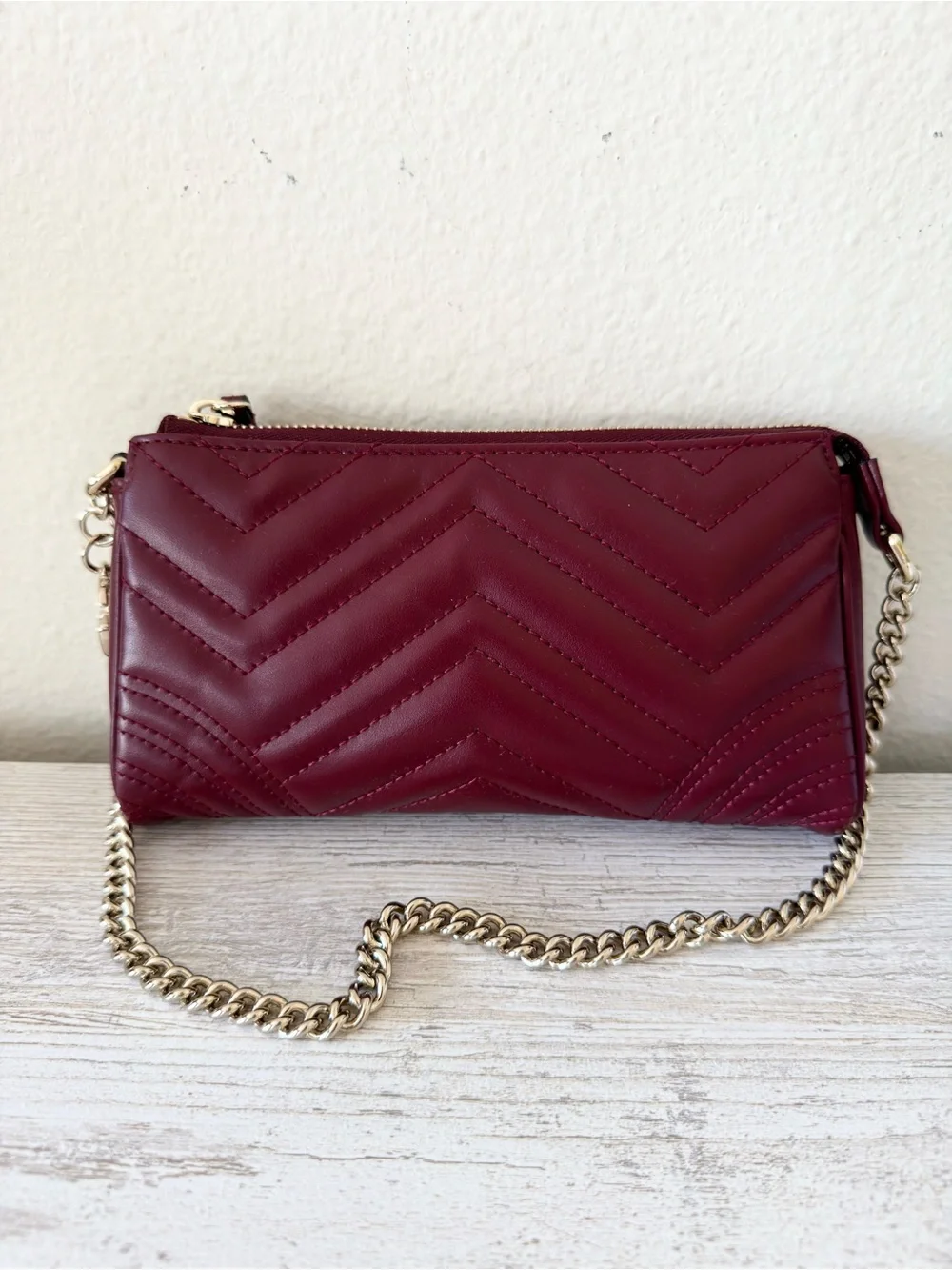 New Gucci Marmont GG leather small bag with chain, burgundy